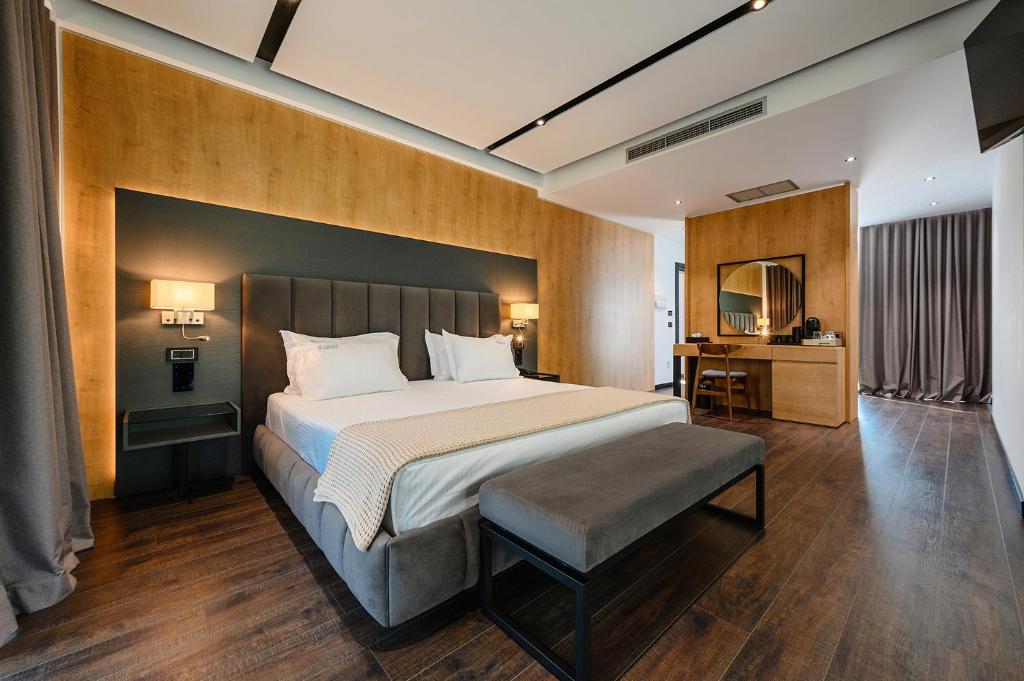 Uji i Ftohte Tepelene - Modern and Comfortamble Rooms and Suites